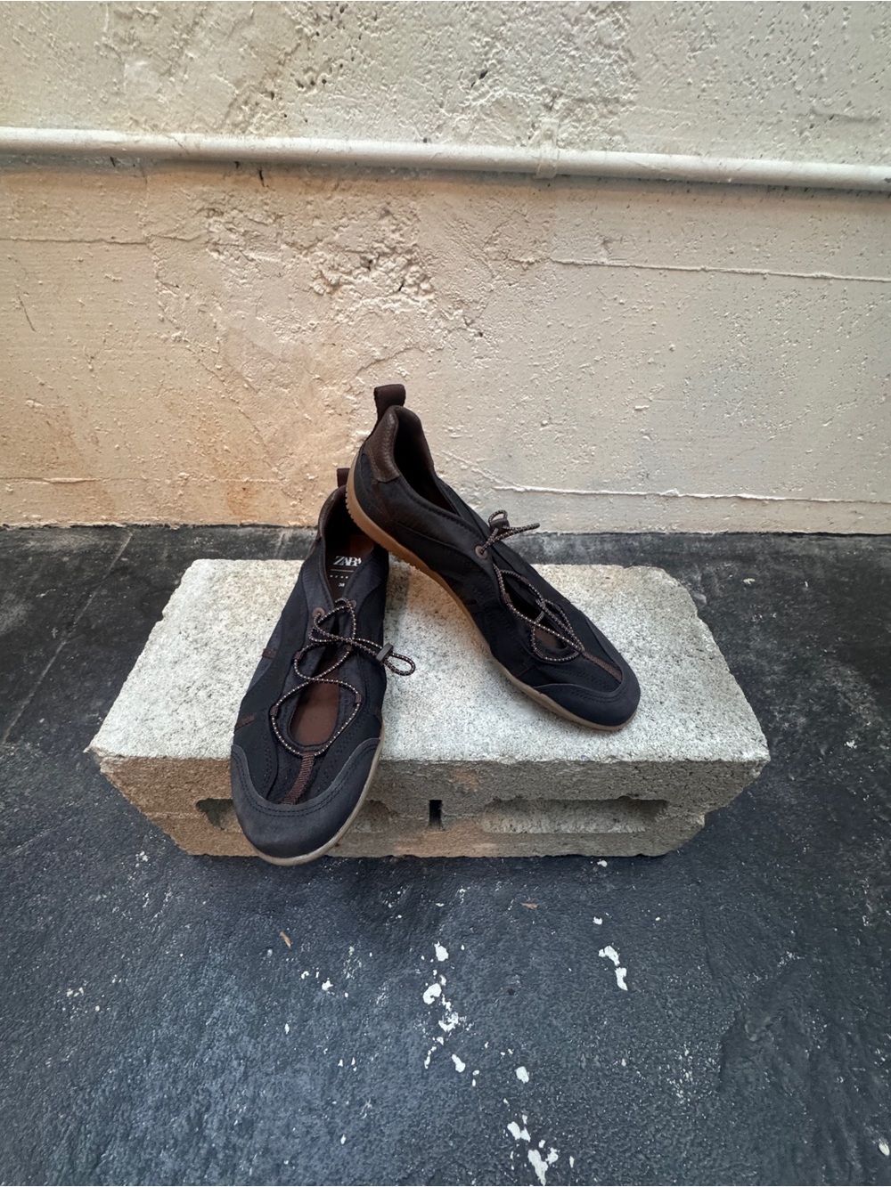 Zara Dark Brown Casual Lace-Up Ballet Flat Sneakers Size 38